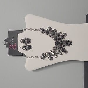 Paparazzi Zi Collection necklace and earrings set